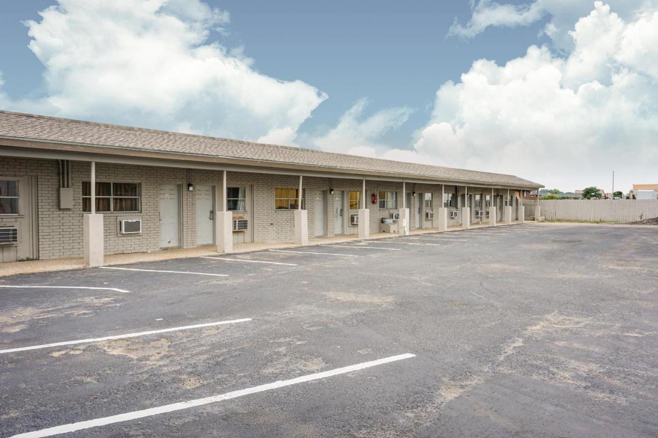 Oyo Hotel Austin Street Giddings Luaran gambar