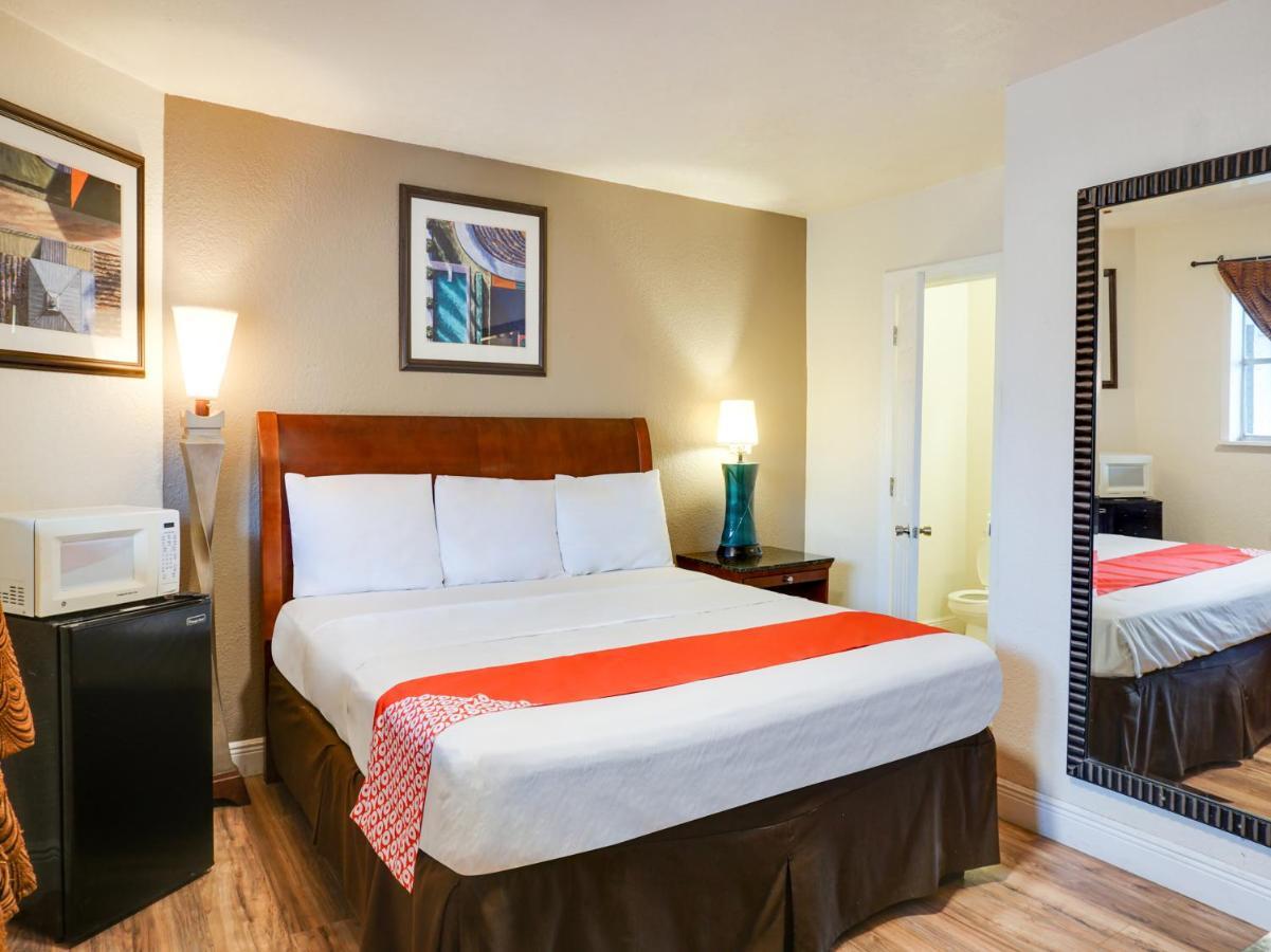 Oyo Hotel Austin Street Giddings Luaran gambar
