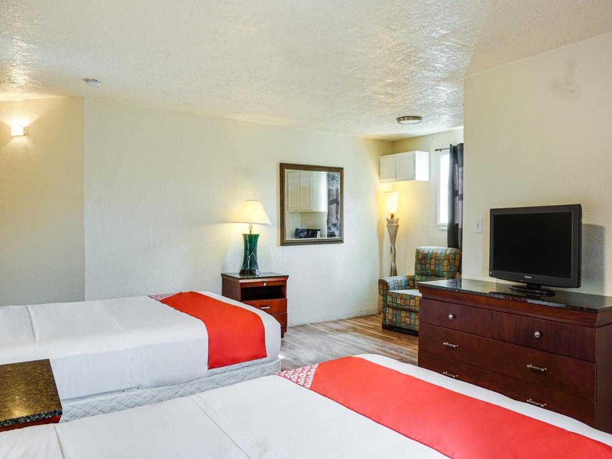 Oyo Hotel Austin Street Giddings Luaran gambar